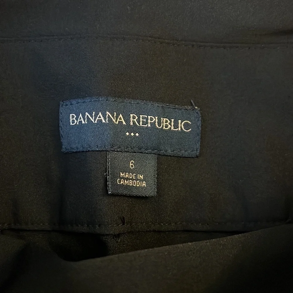 Banana Republic Black Skirt